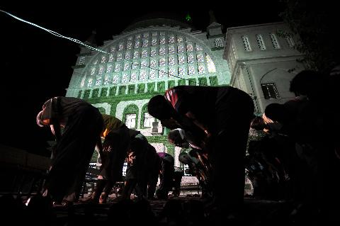 Mi'rac'ta camiler 14