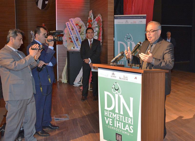 Din Hizmetleri ve İhlas Sempozyumu 12