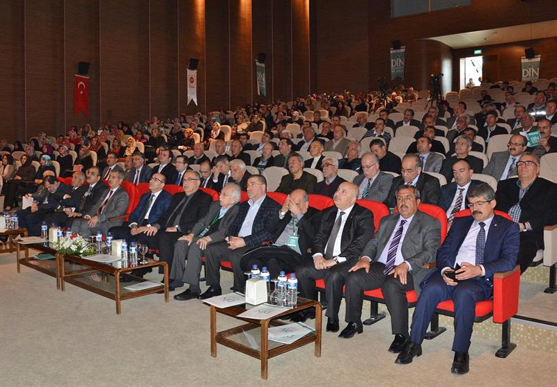 Din Hizmetleri ve İhlas Sempozyumu 4