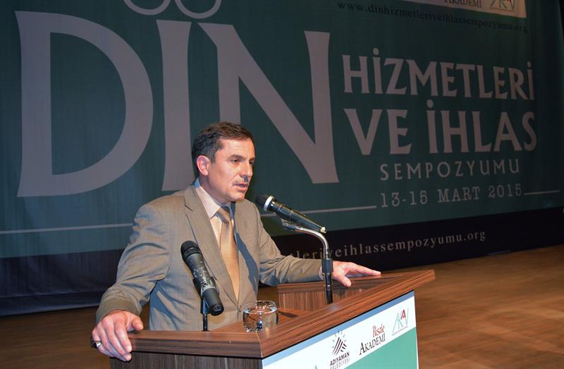 Din Hizmetleri ve İhlas Sempozyumu 8