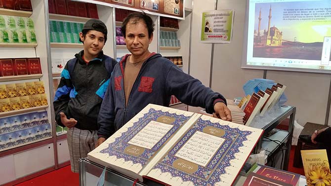 Arjantin Kitap Fuarında Risale-i Nur Standı 28