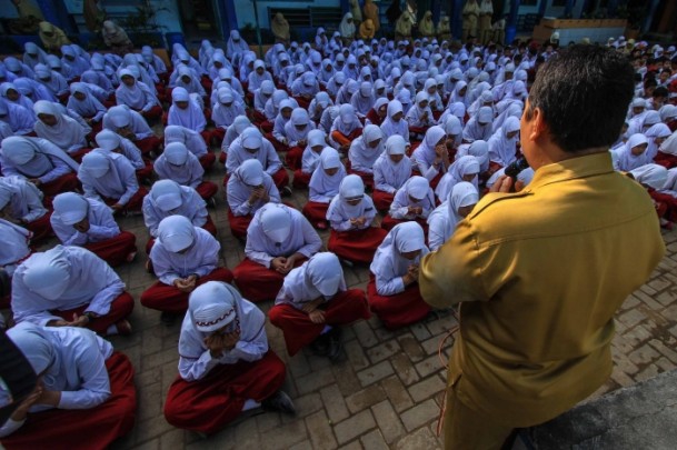 Endonezyalı öğrenciler Rohingya Müslümanları için dua etti 4
