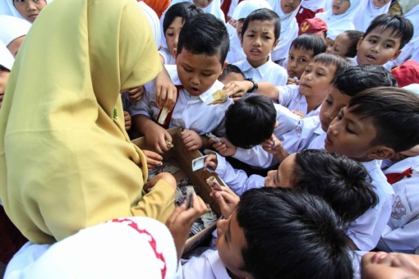 Endonezyalı öğrenciler Rohingya Müslümanları için dua etti 5