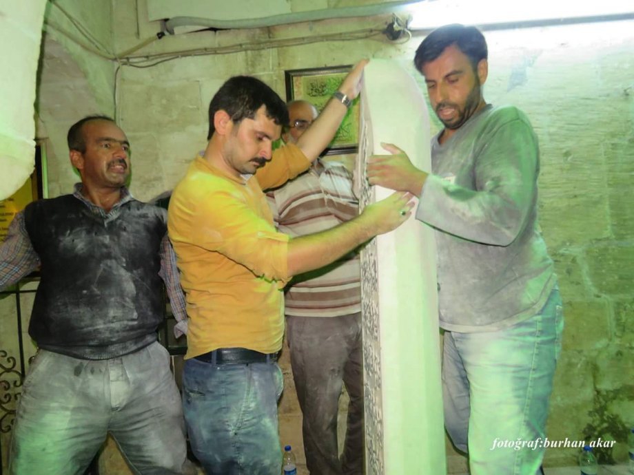 Badıllı Ağabeyin mezar taşı yapıldı 3