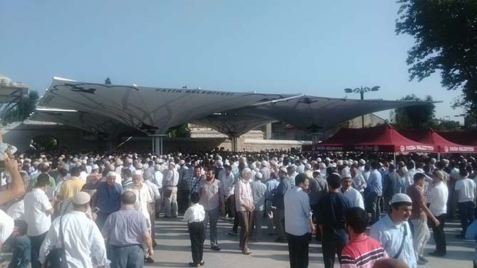 Salih Özcan Ağabey dualarla uğurlandı 1