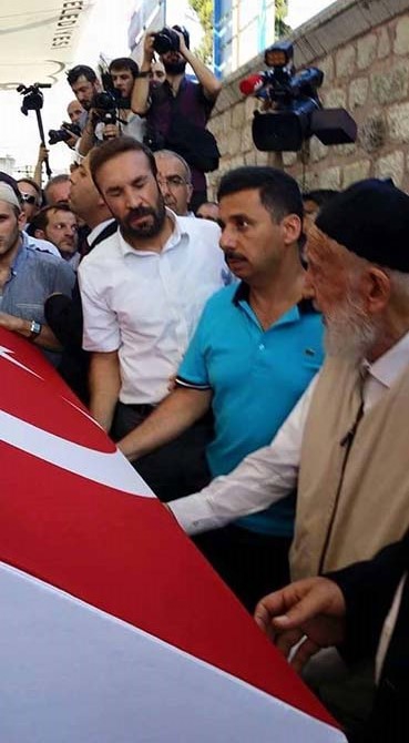 Salih Özcan Ağabey dualarla uğurlandı 12