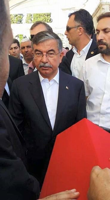 Salih Özcan Ağabey dualarla uğurlandı 14