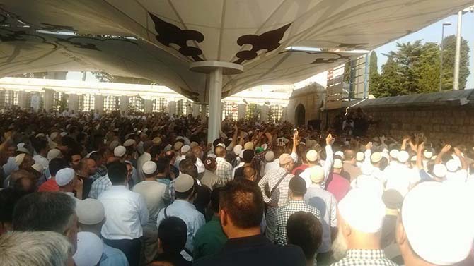 Salih Özcan Ağabey dualarla uğurlandı 2