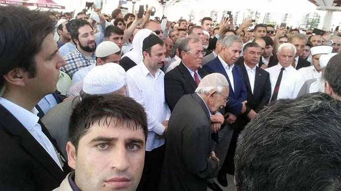 Salih Özcan Ağabey dualarla uğurlandı 6