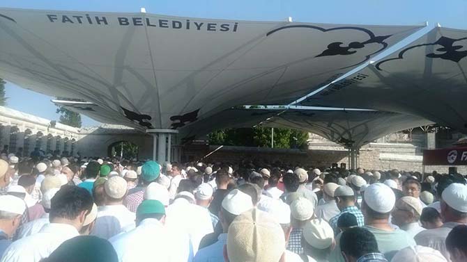 Salih Özcan Ağabey dualarla uğurlandı 8