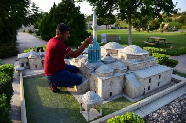 Minyatür kentte bayram temizliği 8
