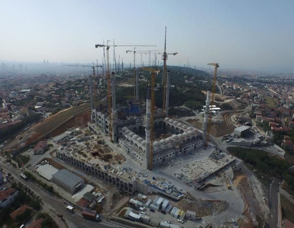 Cumhuriyet tarihinin en büyük cami kompleksi 2