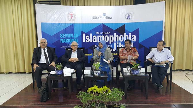 Güneydoğu Asya'da Risale-i Nur programlarından kareler 19