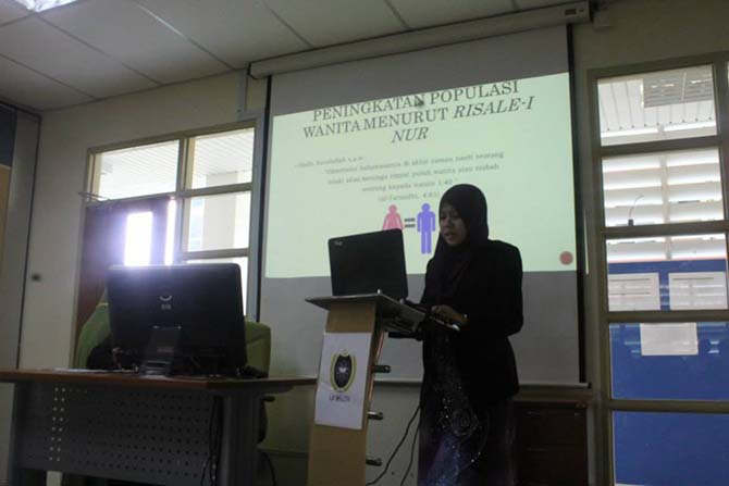 Güneydoğu Asya'da Risale-i Nur programlarından kareler 4