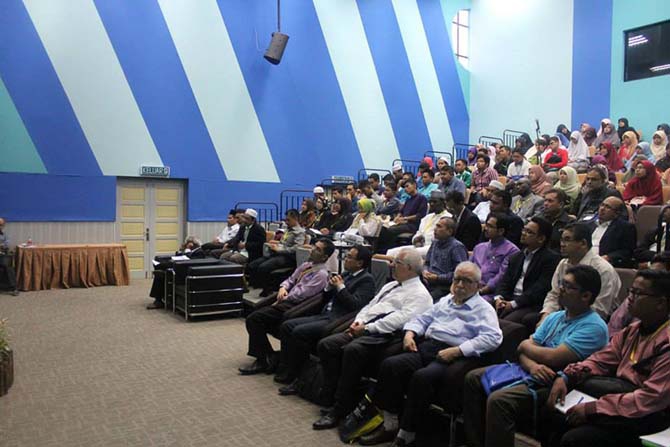 Güneydoğu Asya'da Risale-i Nur programlarından kareler 9