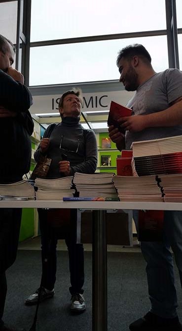 Dünyanın en büyük kitap fuarında Risale-i Nur'u tanıttılar 13