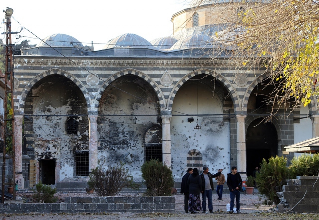 Tarihi cami kullanılamaz halde 2