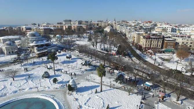 Beyaz rahmete bürünen İstanbul ve Camileri 12