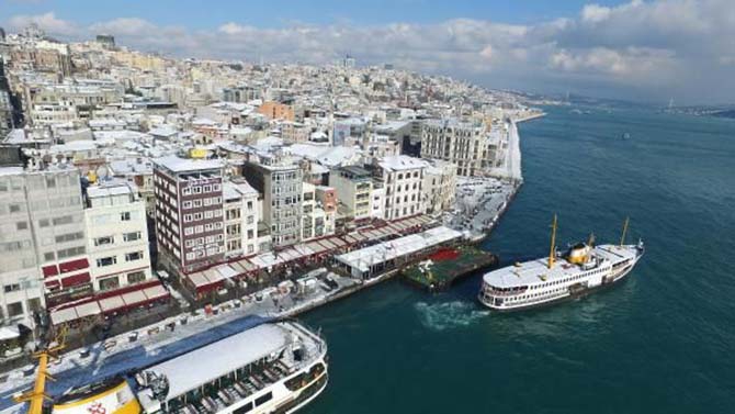 Beyaz rahmete bürünen İstanbul ve Camileri 13