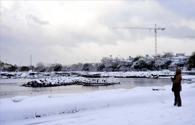 Beyaz rahmete bürünen İstanbul ve Camileri 39