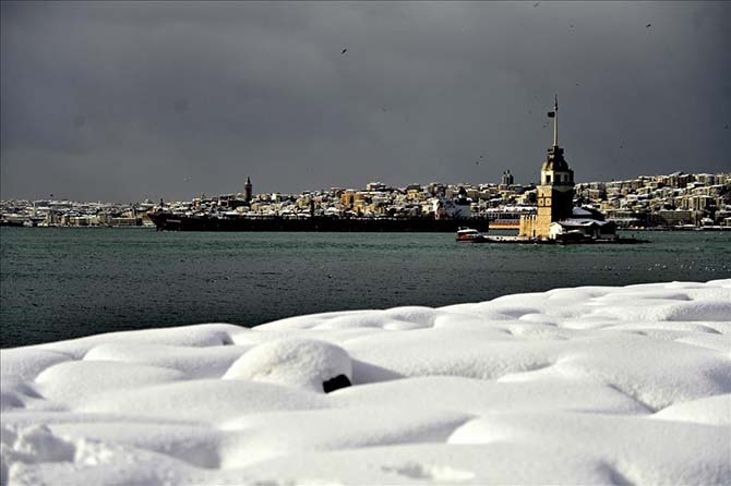 Beyaz rahmete bürünen İstanbul ve Camileri 41
