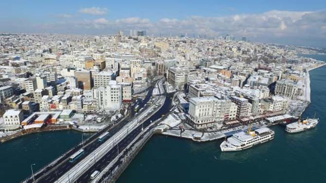 Beyaz rahmete bürünen İstanbul ve Camileri 7