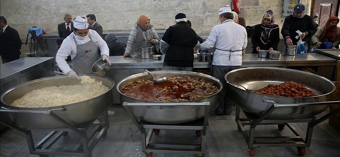 Yoksulların yüzünü 224 yıldır güldüren imarethane 3