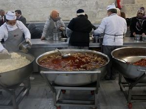 Yoksulların yüzünü 224 yıldır güldüren imarethane