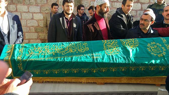 Ahmet Aytimur Ağabey'in cenaze namazından kareler 1