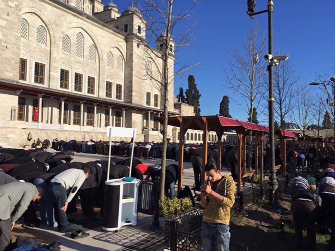 Ahmet Aytimur Ağabey'in cenaze namazından kareler 17