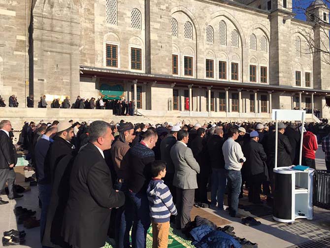 Ahmet Aytimur Ağabey'in cenaze namazından kareler 20