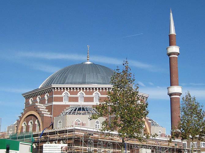Avrupa’nın en büyük 10 camisi belli oldu 10