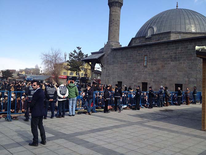 Mehmed Kırkıncı Hocaefendi ebediyete uğurlandı 8
