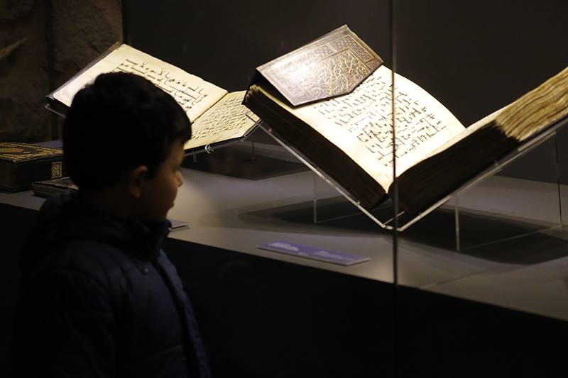 Mucize kitabın Muhteşem Hattı: Kûfi 8