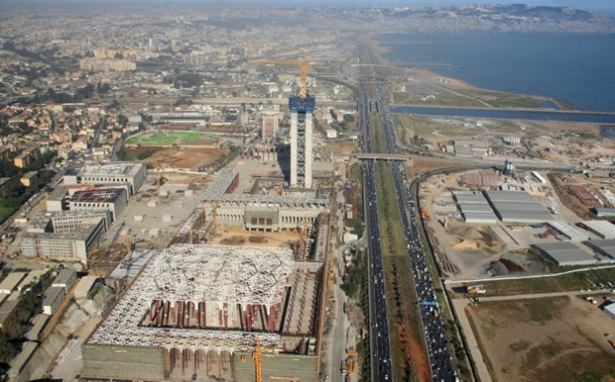 Dünya'nın En Yüksek Minareli Camisi 1