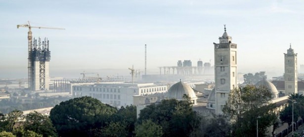 Dünya'nın En Yüksek Minareli Camisi 11