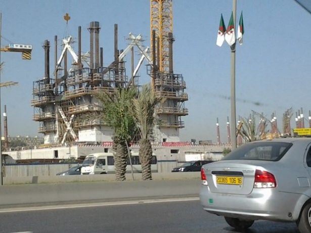 Dünya'nın En Yüksek Minareli Camisi 4