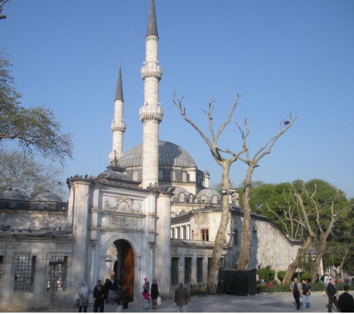 Ramazanın huzurunu yaşayabileceğiniz 6 tarihi cami 4