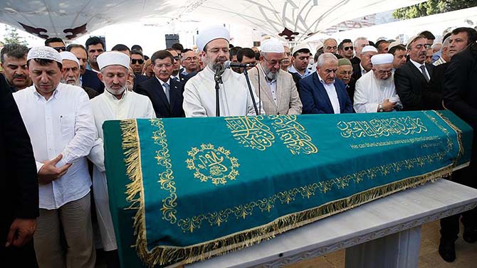 Abdullah Yeğin Ağabeyin cenazesinden 15