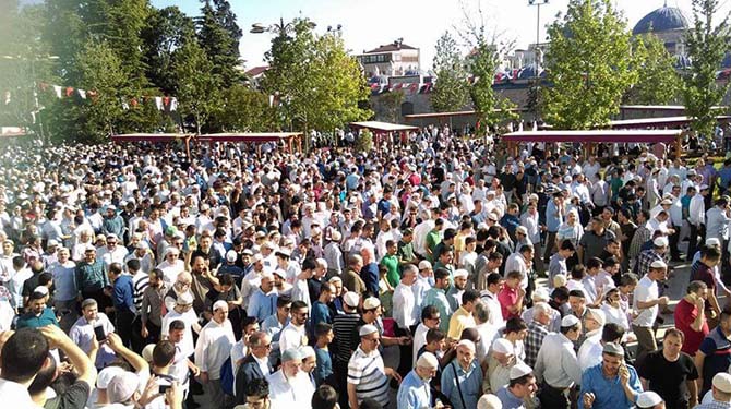 Abdullah Yeğin Ağabeyin cenazesinden 16
