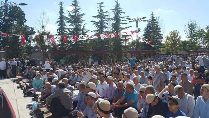 Abdullah Yeğin Ağabeyin cenazesinden 21