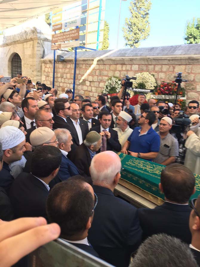 Abdullah Yeğin Ağabeyin cenazesinden 25