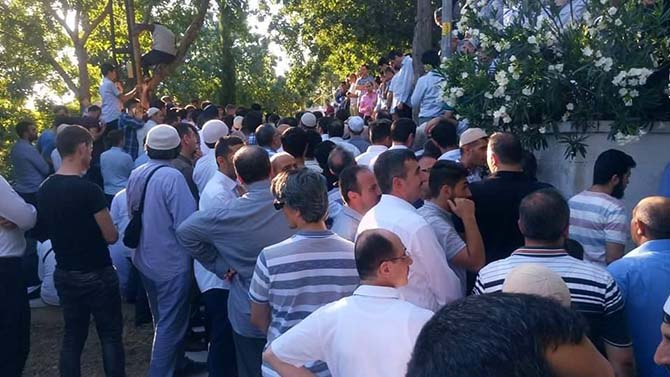 Abdullah Yeğin Ağabeyin cenazesinden 28