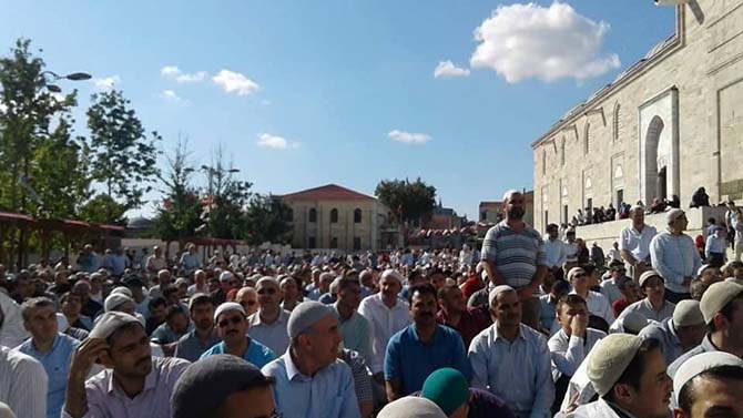 Abdullah Yeğin Ağabeyin cenazesinden 7