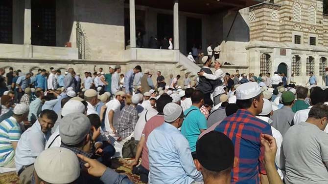 Abdullah Yeğin Ağabeyin cenazesinden 8