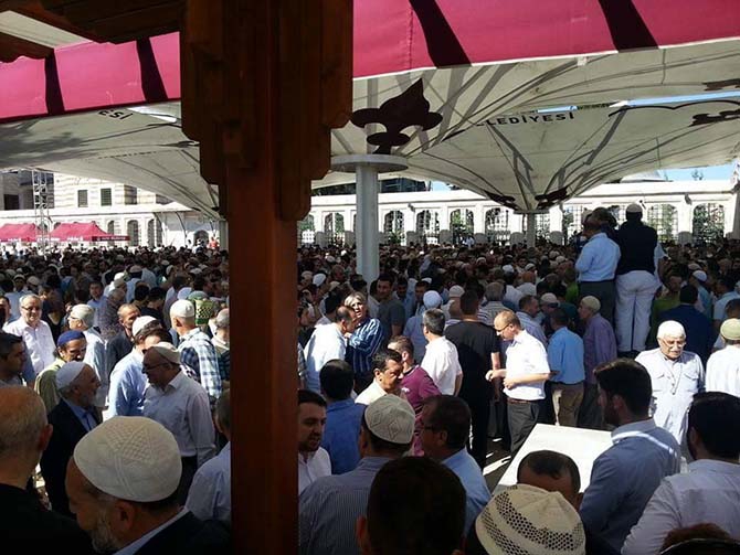 Abdullah Yeğin Ağabeyin cenazesinden 9