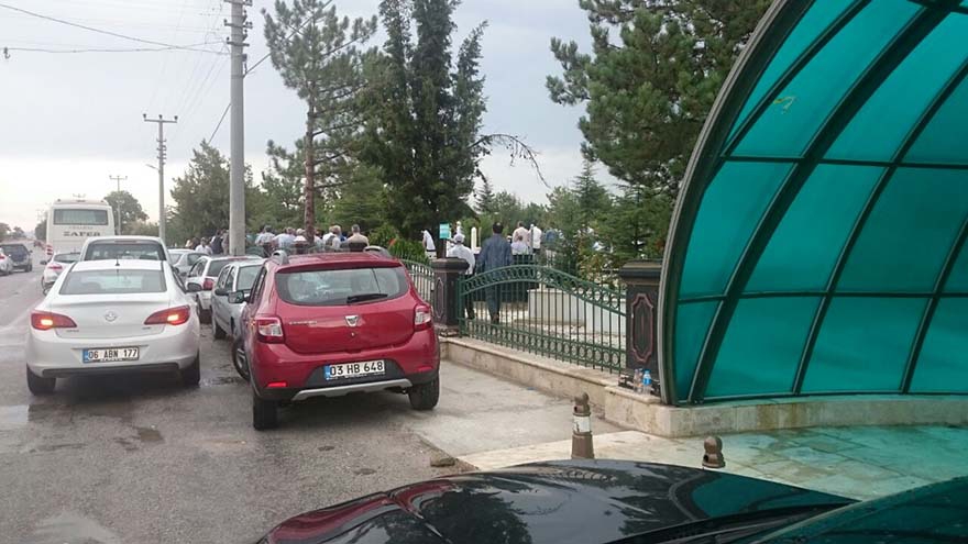 Mahmut Çalışkan Ağabey dualarla ebediyete uğurlandı 10