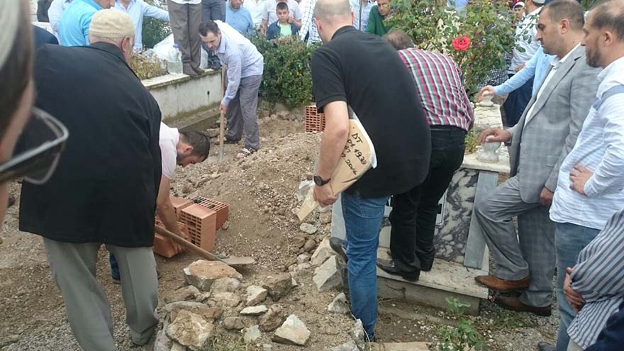 Mahmut Çalışkan Ağabey dualarla ebediyete uğurlandı 16