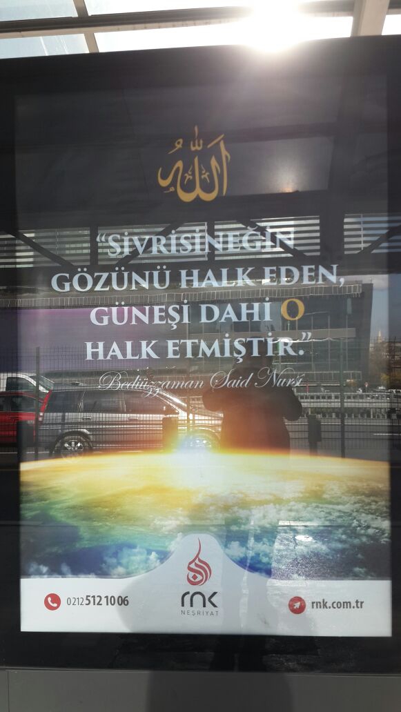 Risale-i Nur ilanları İstanbul metrobüs duraklarında 12