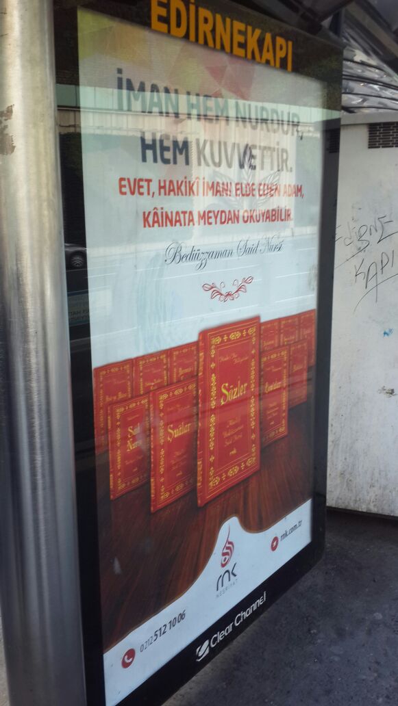 Risale-i Nur ilanları İstanbul metrobüs duraklarında 4